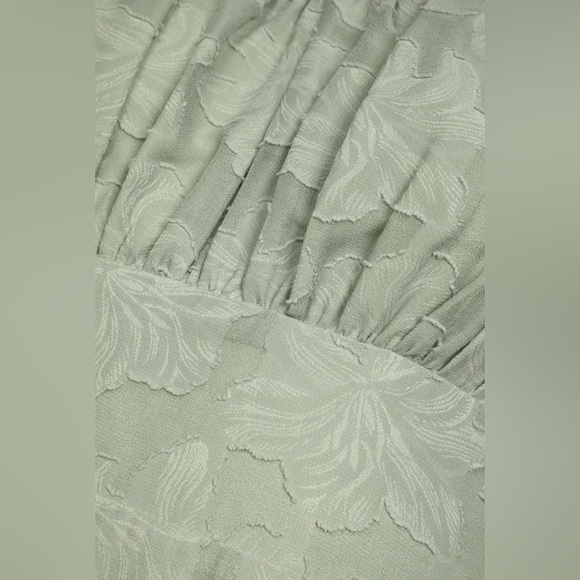 NWT Lulus Sweet Sentiments Sage Green Jacquard Tiered Midi Dress SOLD OUT Color - Picture 3 of 17